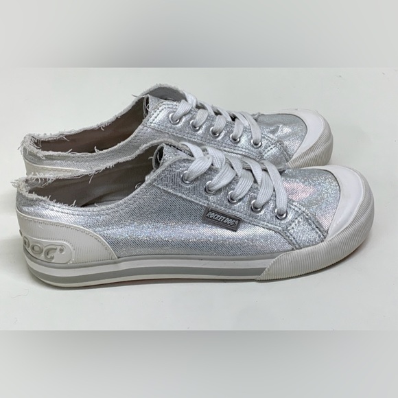 Women's 7.5 Rocket Dog Sparkly Metallic Silver Rubber Toe Lace Up Sneakers - Picture 7 of 16
